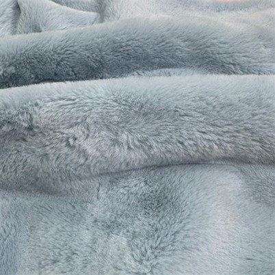 Plišasti medvedek SCF s kratkimi lasmi iz umetnega krzna